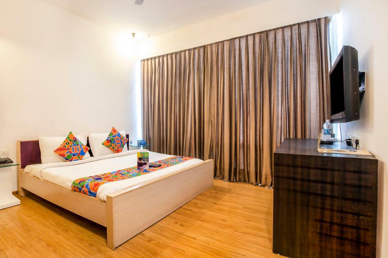 Fabhotel Raj Darbar Gurgaon Esterno foto