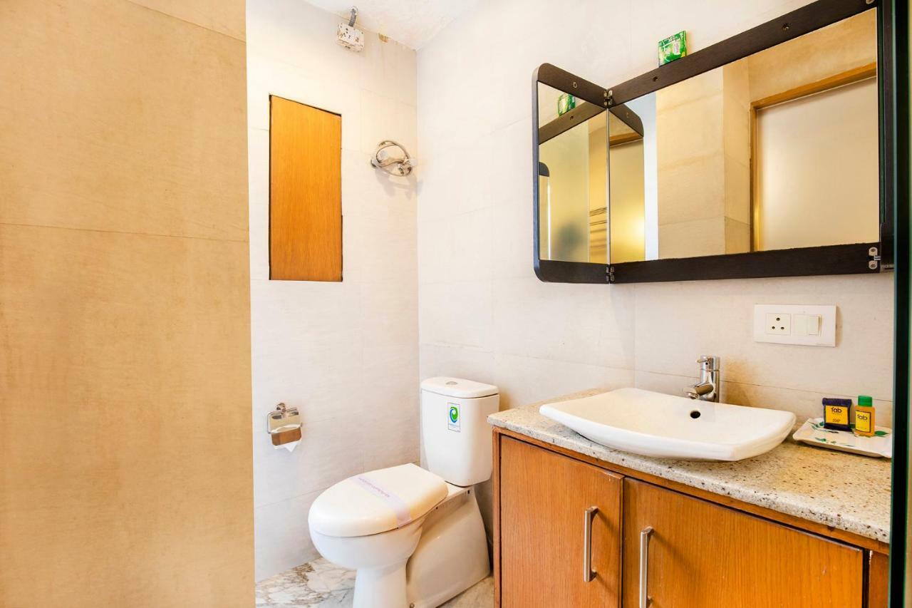 Fabhotel Raj Darbar Gurgaon Esterno foto